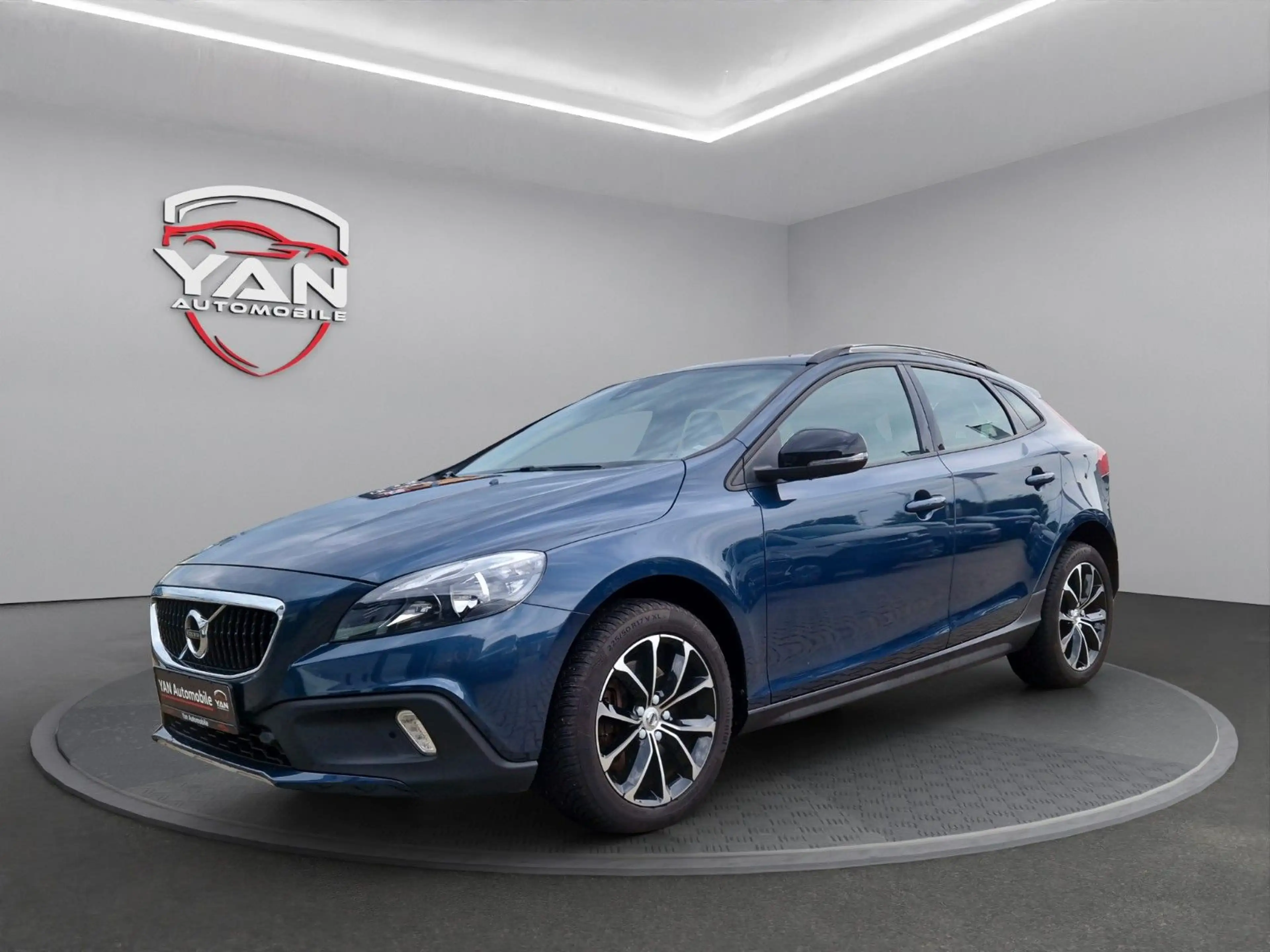 Volvo V40 Cross Country 2.0d Navi AHK