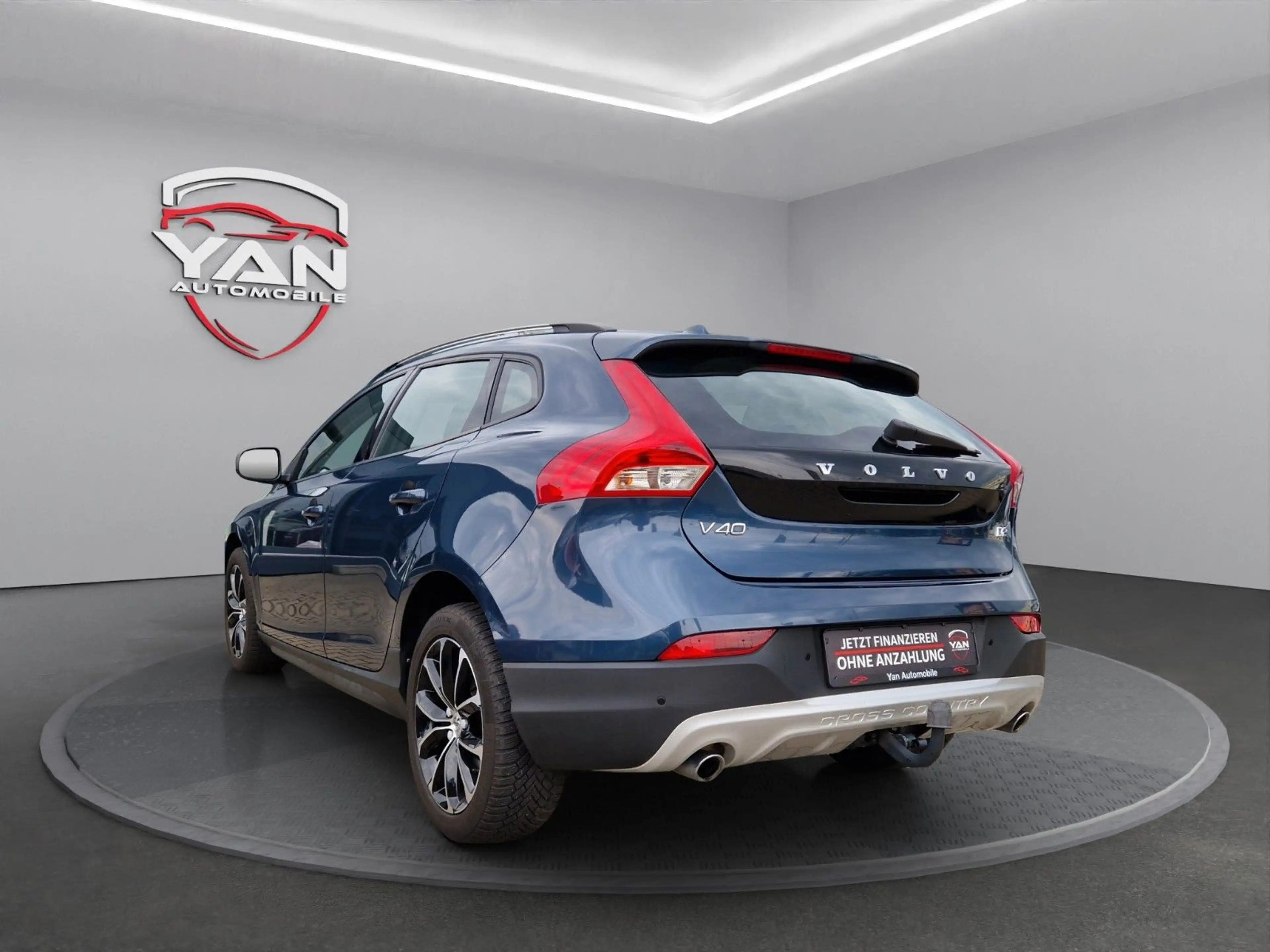 Volvo V40 Cross Country 2.0d Navi AHK — photo 7