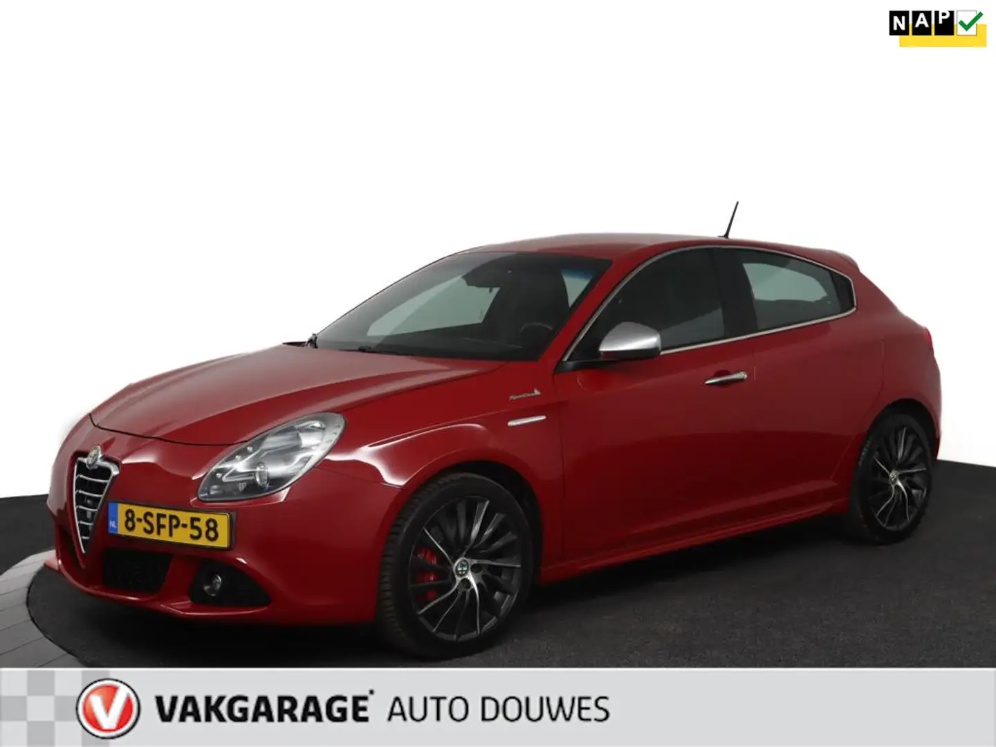 Alfa Romeo Giulietta 1.4 T Distinctive | NAP | Automaat | Navigatie | C Rojo - 1