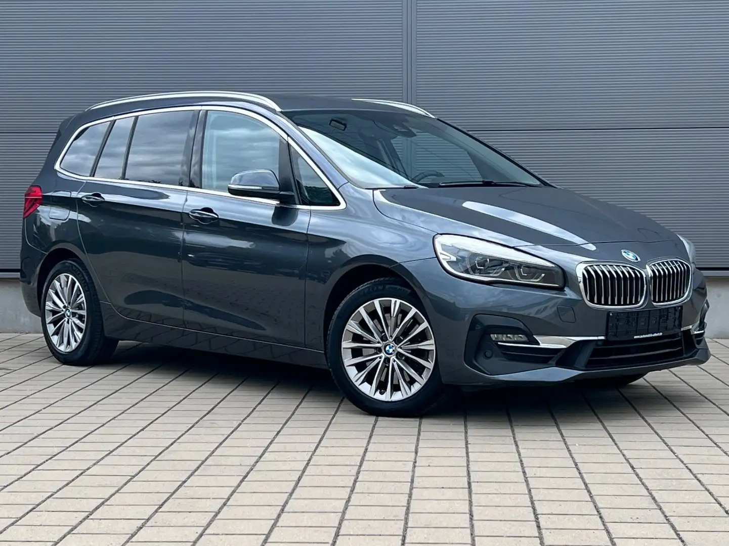 BMW 220 Luxury Aut.*HUD*Pano*LED* Gris - 2