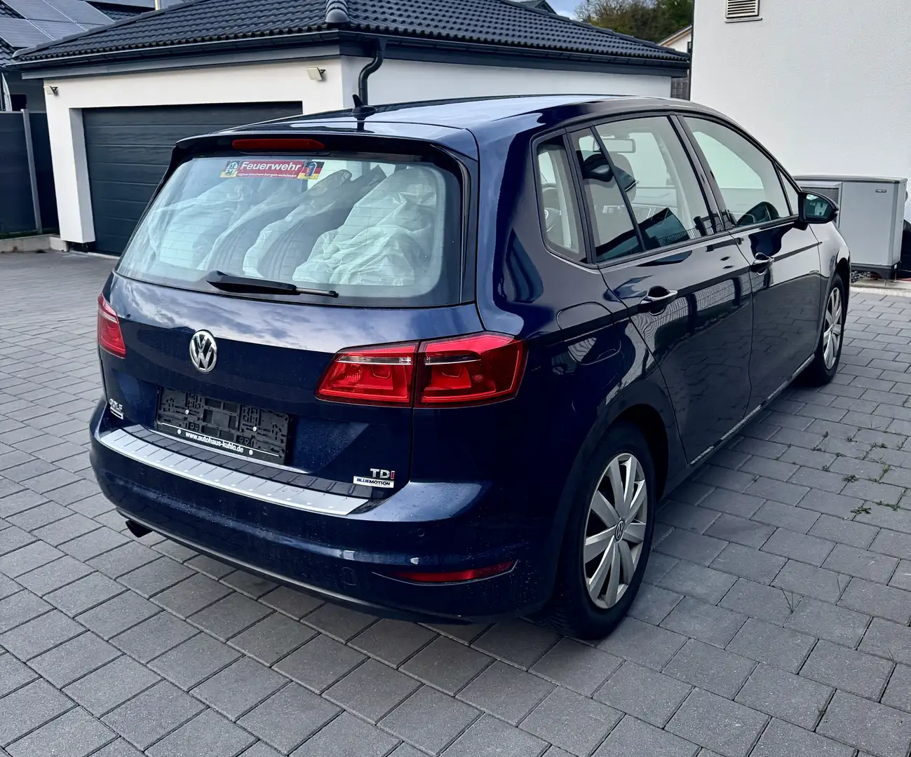 Volkswagen Golf Sportsvan 1.6 TDI, TÜV NEU, STANDHEIZUNG, SITZHEIZUNG, KLIM Bleu - 2