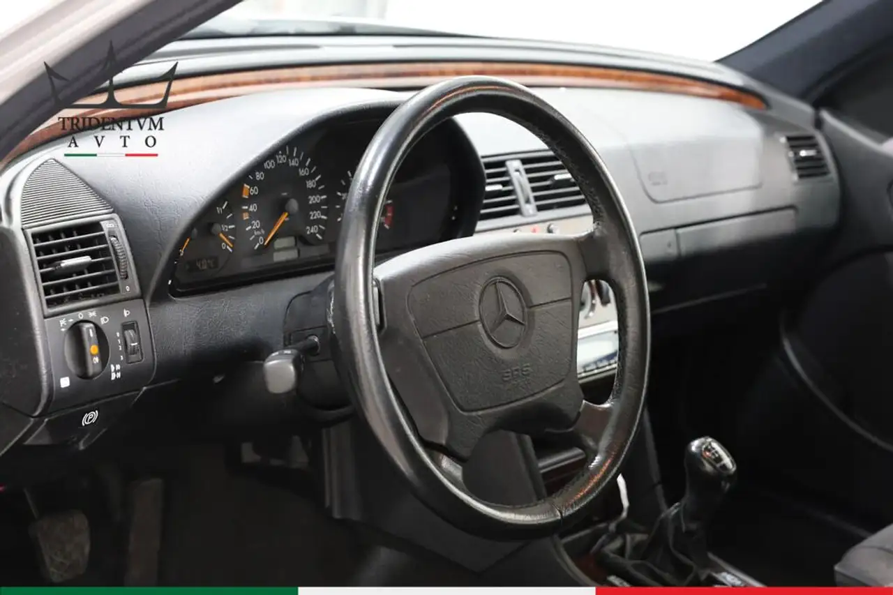 Mercedes-Benz C 180 Elegance, foto 7