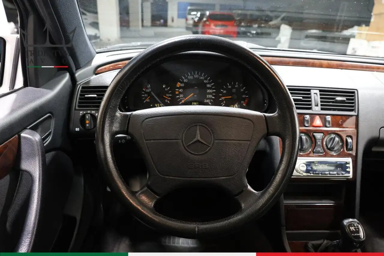 Mercedes-Benz C 180 Elegance, foto 12