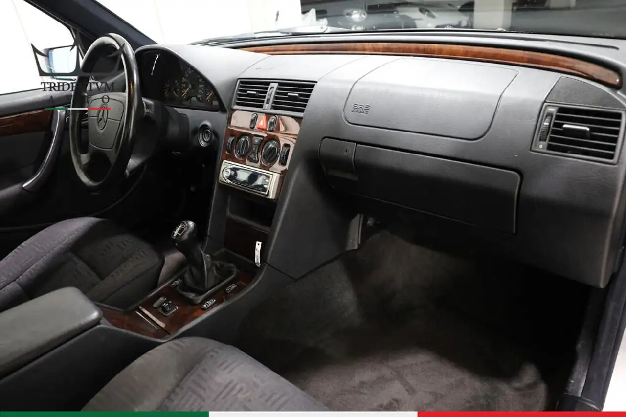 Mercedes-Benz C 180 Elegance, foto 10