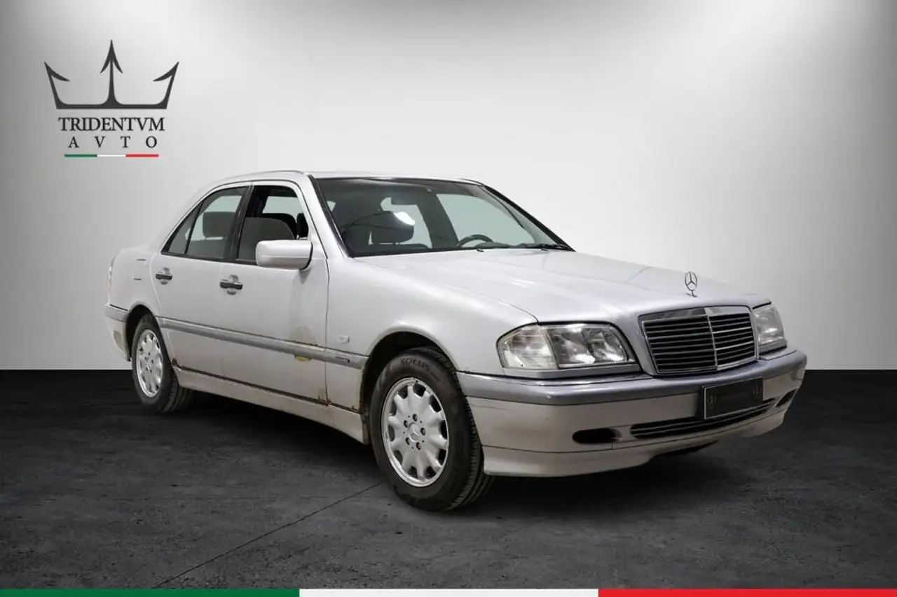 Mercedes-Benz C 180 Elegance, foto 3