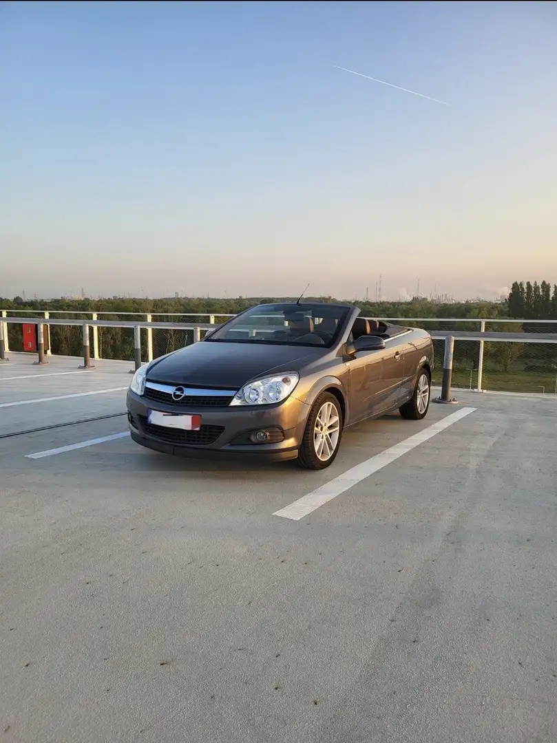 Opel Astra Twin Top 1.9 CDTI Cosmo - 2