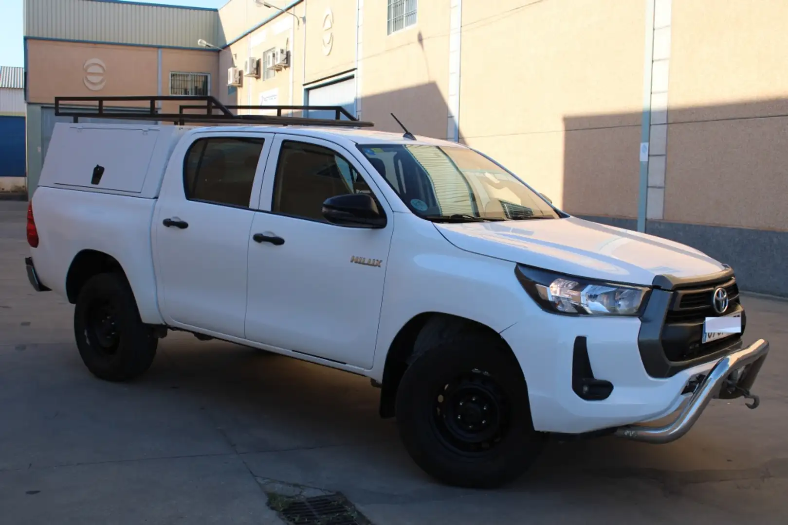 Toyota Hilux Cabina Doble GX Blanco - 2