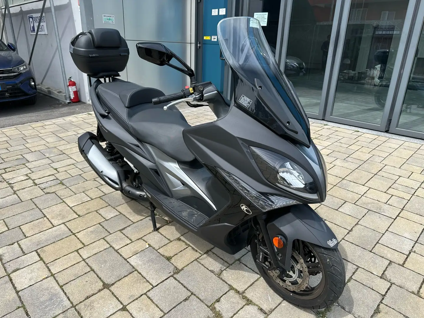 Kymco Xciting 400i Šedá - 1
