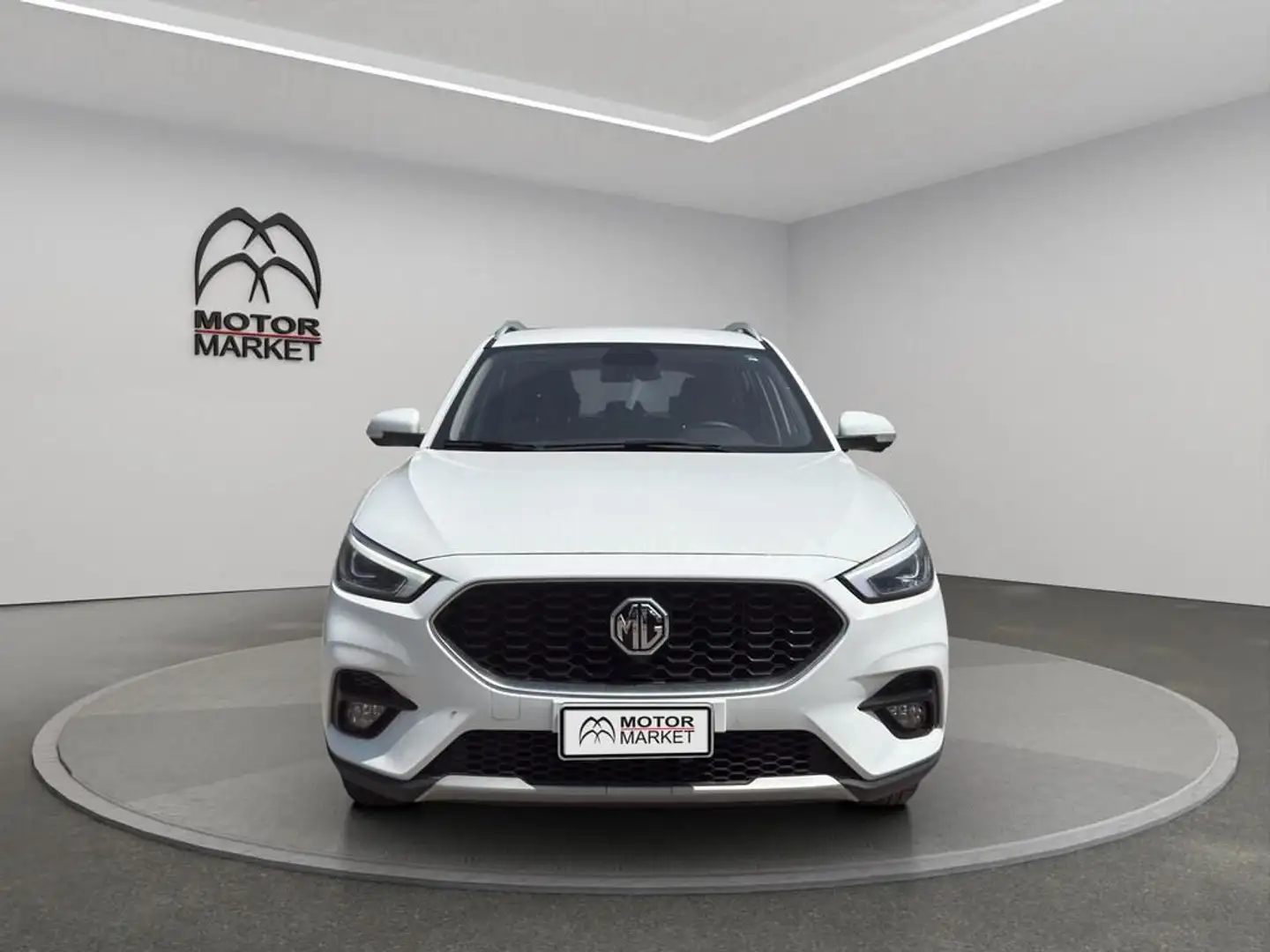 MG ZS 1.5 Luxury Bianco - 2