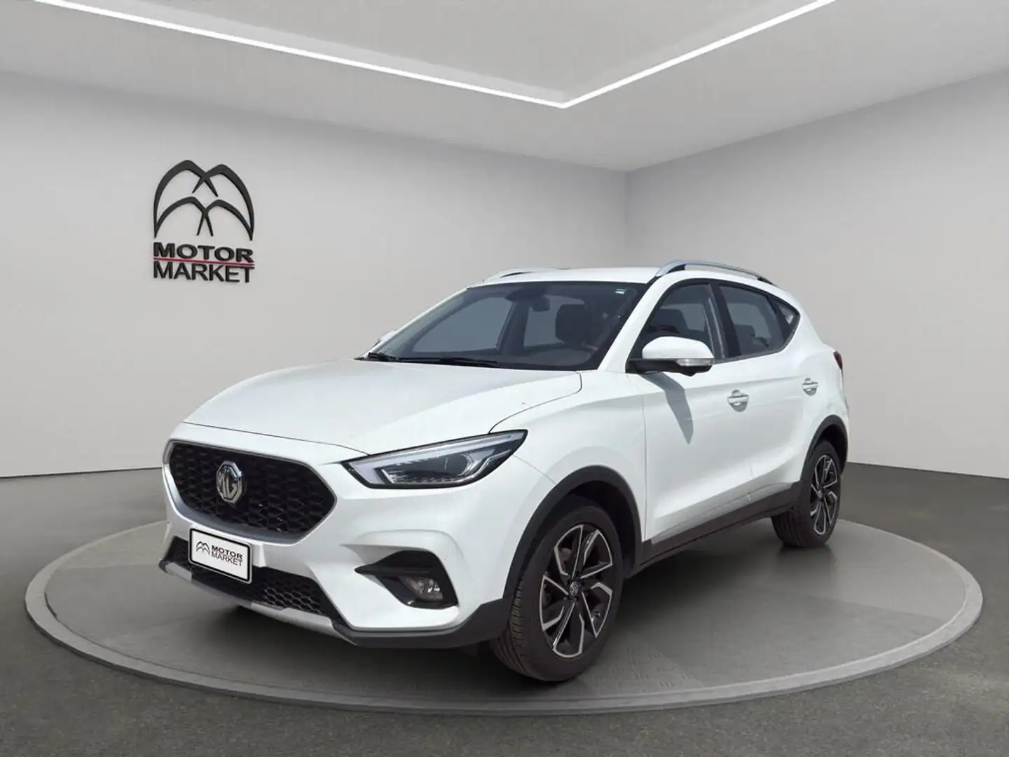 MG ZS 1.5 Luxury Bianco - 1