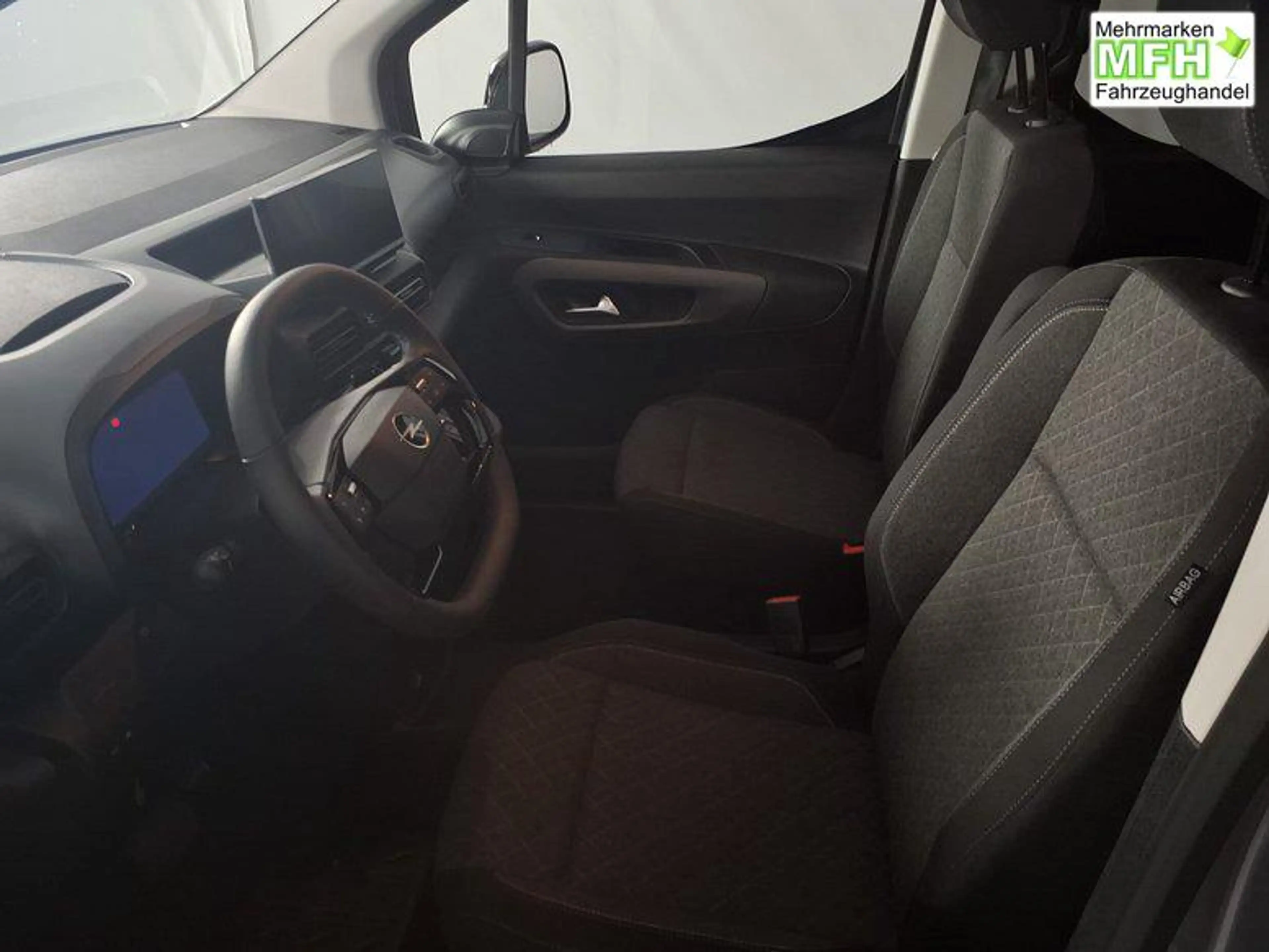 Opel Combo Life GS 1.5 Diesel 8-Gang Automatik 96 kW (131 PS), ... — photo 8