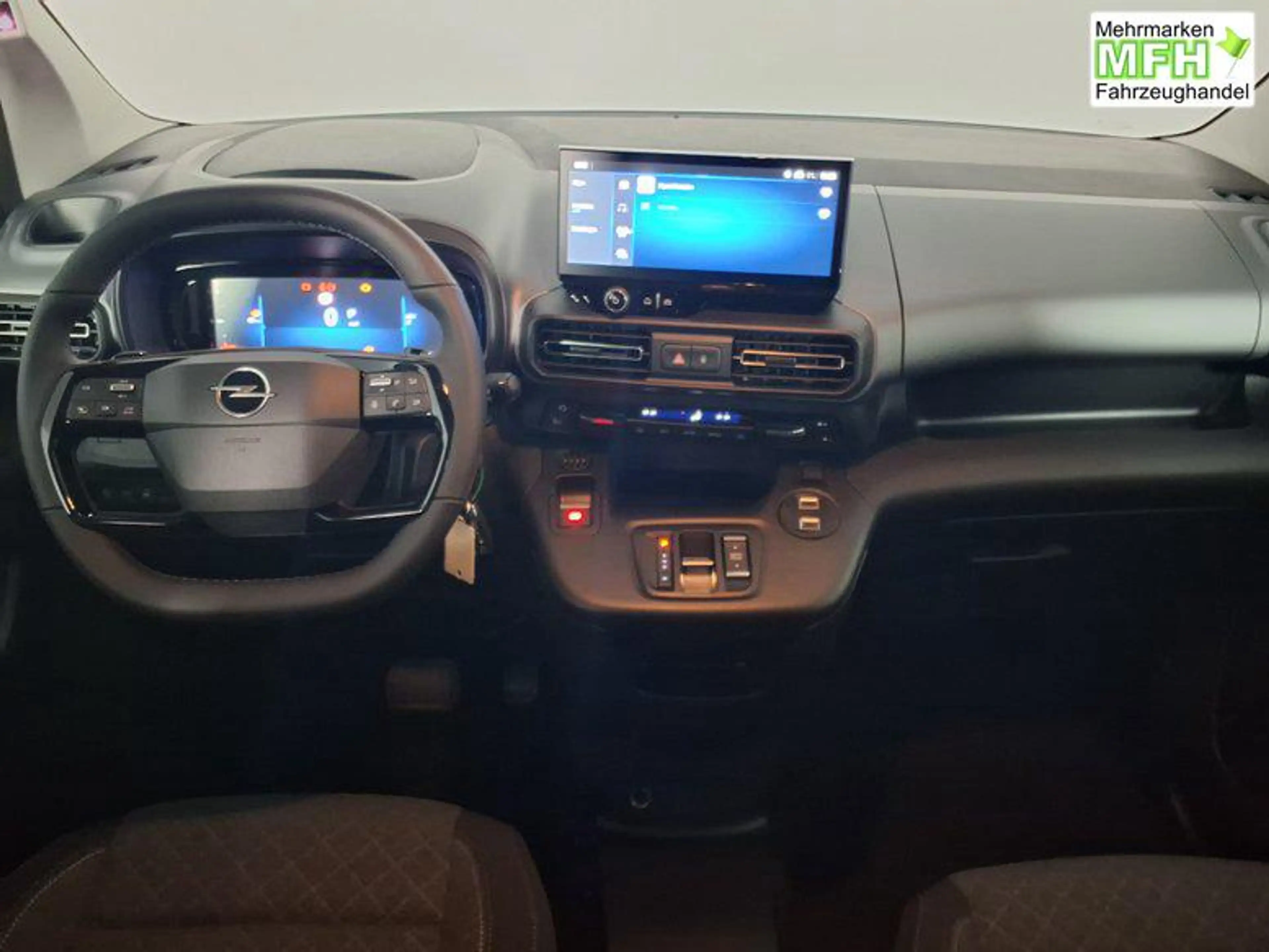 Opel Combo Life GS 1.5 Diesel 8-Gang Automatik 96 kW (131 PS), ... — photo 11