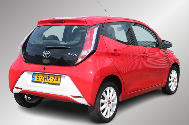 Toyota Aygo 1.0 VVT-i x-play, Airconditioning, Lichtmetalen ve — photo 2