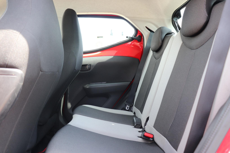 Toyota Aygo 1.0 VVT-i x-play, Airconditioning, Lichtmetalen ve — photo 11