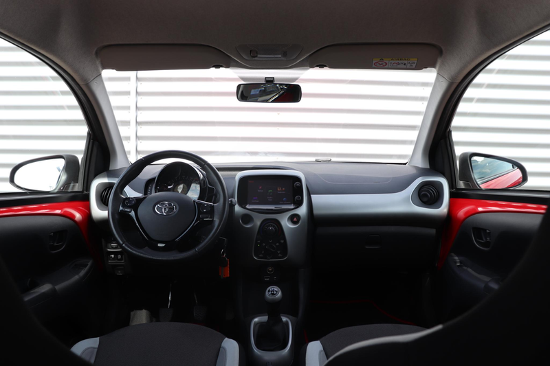 Toyota Aygo 1.0 VVT-i x-play, Airconditioning, Lichtmetalen ve — photo 3