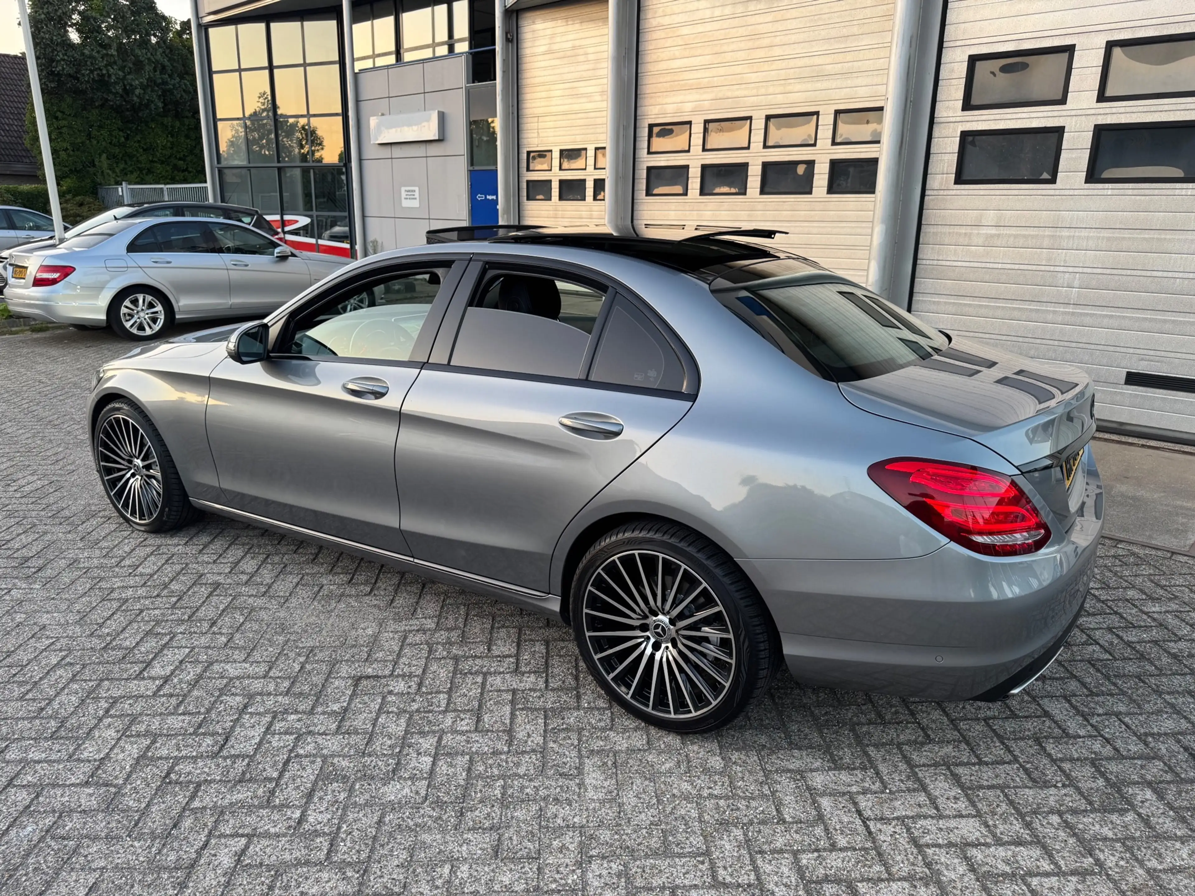 Mercedes-Benz C 350 e Lease Panodak, Camera — photo 14