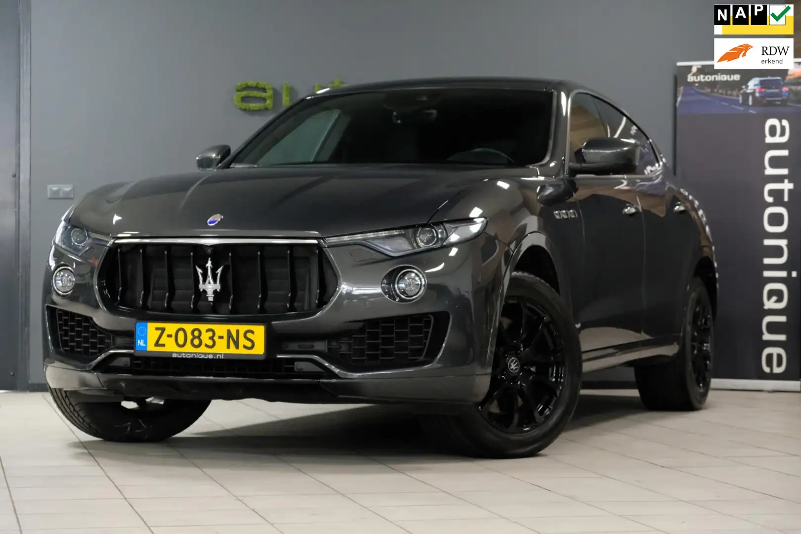 Maserati Levante 3.0 V6 S AWD GranSport *430pk* Luxe Leder | 360° C Grijs - 1