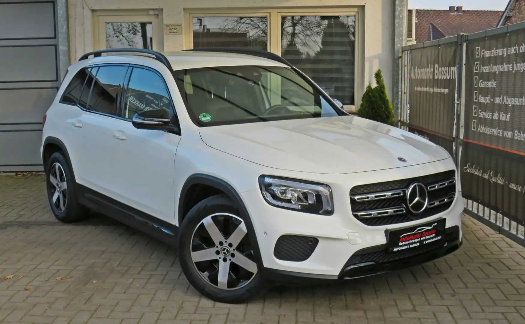 Mercedes-Benz GLB 220 d  Business  | MBUX | LED | LKA | Kessy Bílá - 2