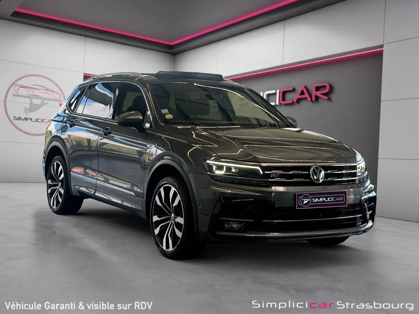 Volkswagen Tiguan R-Line Grau - 1