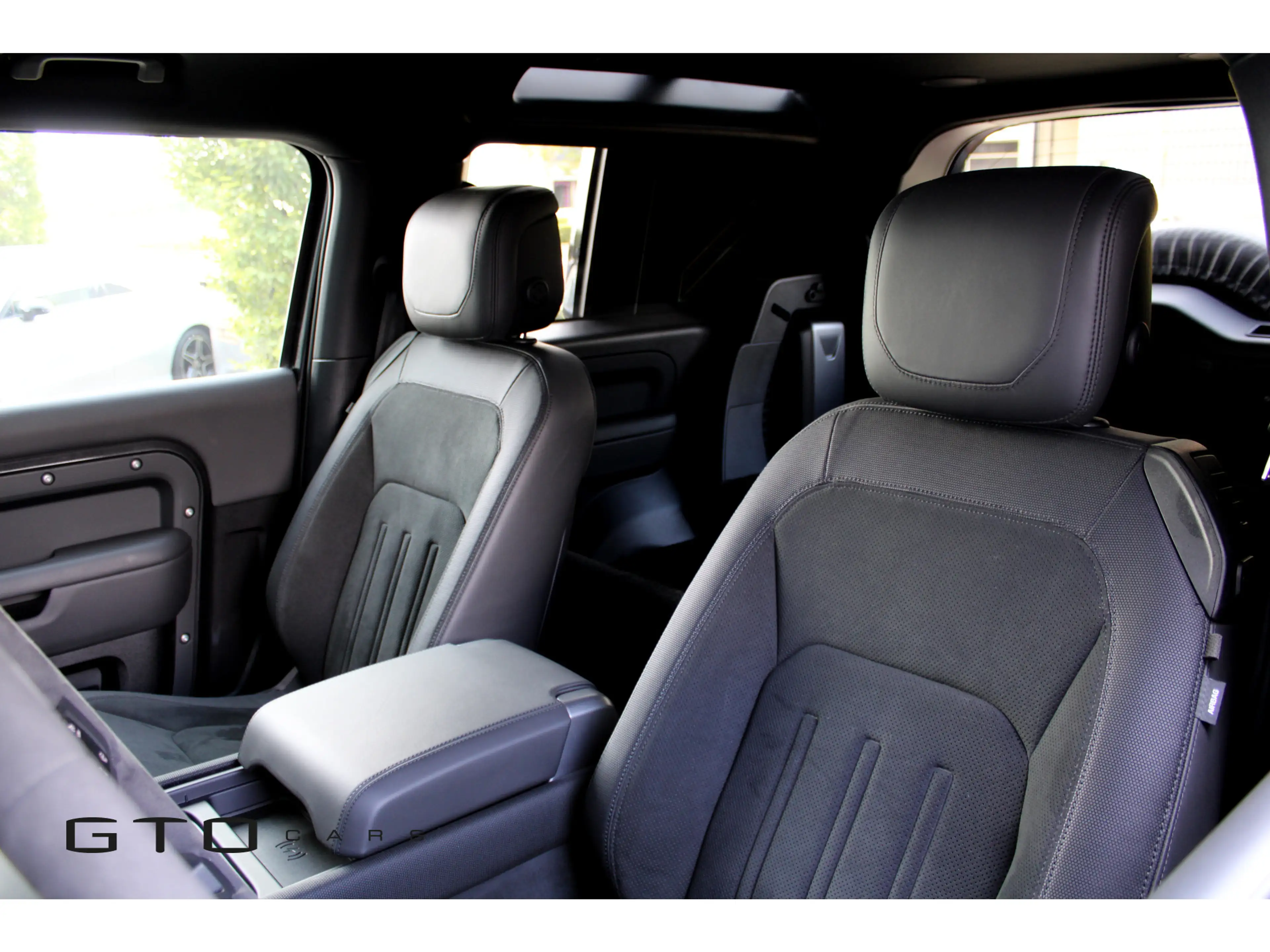 Land Rover Defender 5.0 P525 90 V8 Carpathian Edition QuickSilver / Ur — photo 10