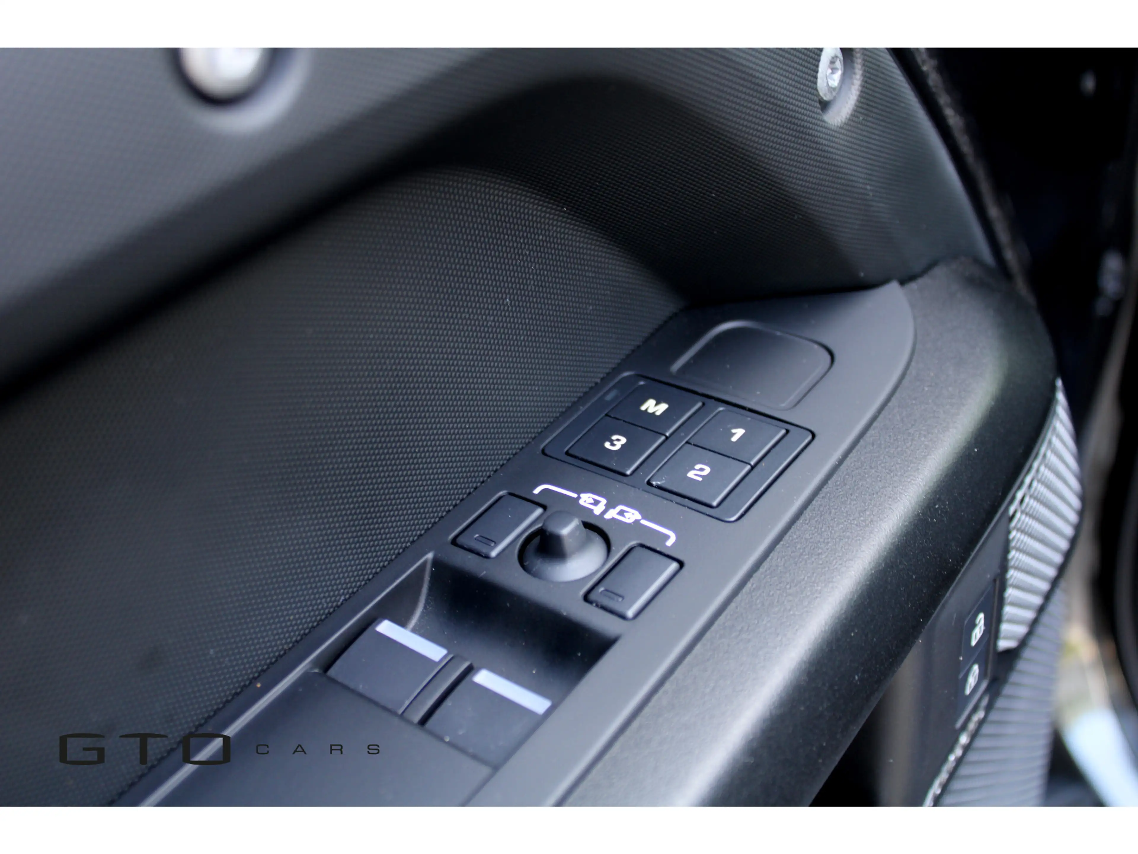 Land Rover Defender 5.0 P525 90 V8 Carpathian Edition QuickSilver / Ur — photo 21