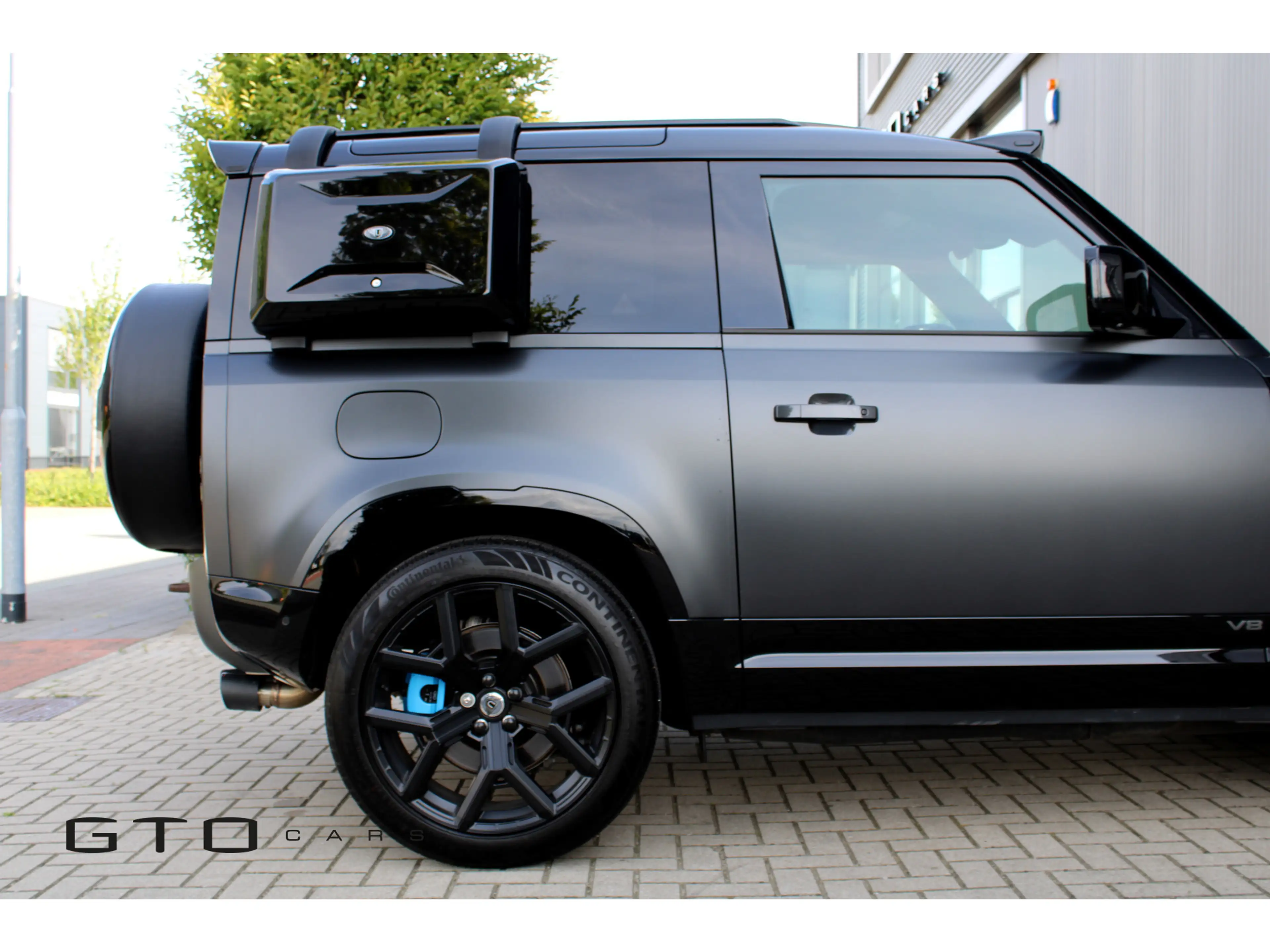 Land Rover Defender 5.0 P525 90 V8 Carpathian Edition QuickSilver / Ur — photo 30