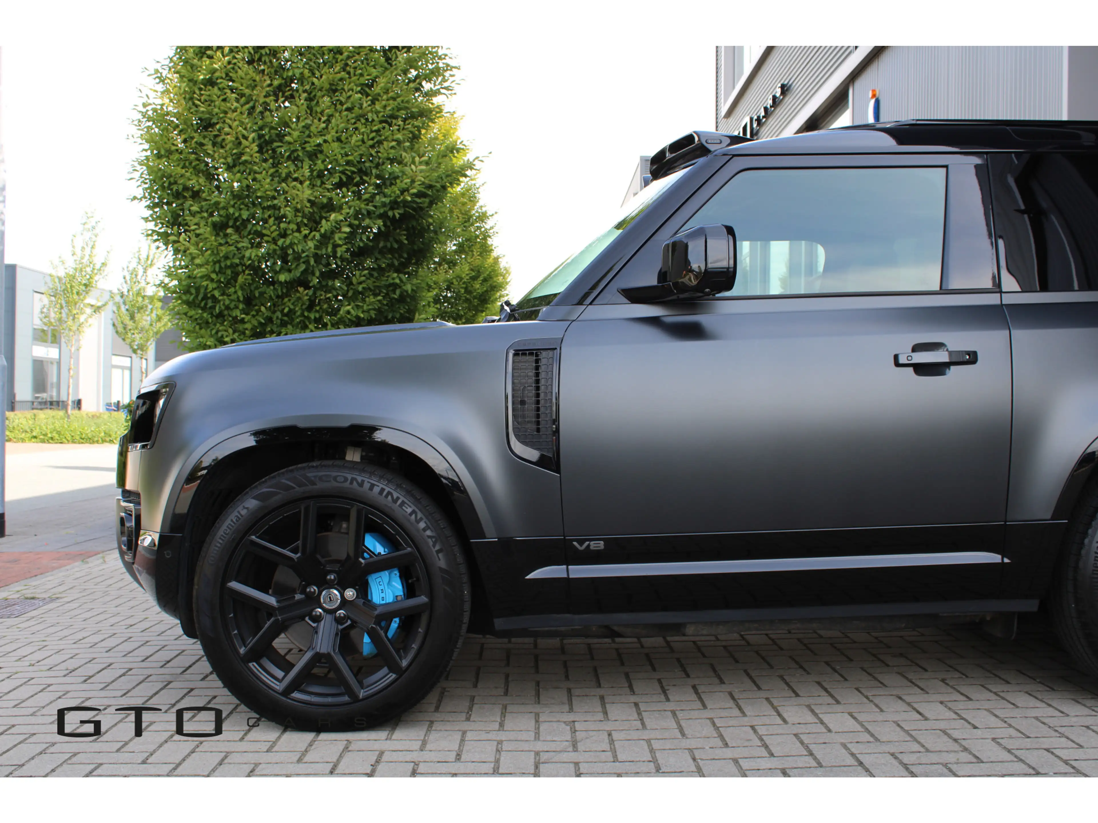 Land Rover Defender 5.0 P525 90 V8 Carpathian Edition QuickSilver / Ur — photo 6