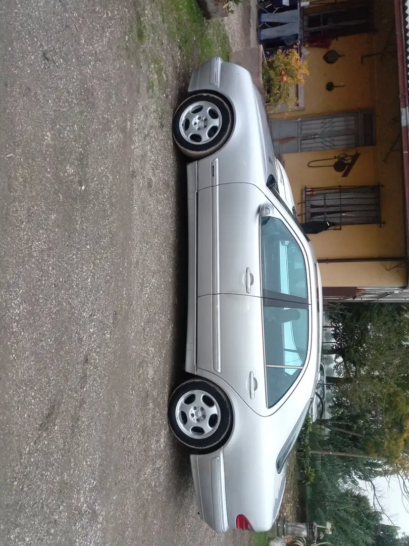 Mercedes-Benz E 270 td cdi Avantgarde Grigio - 2