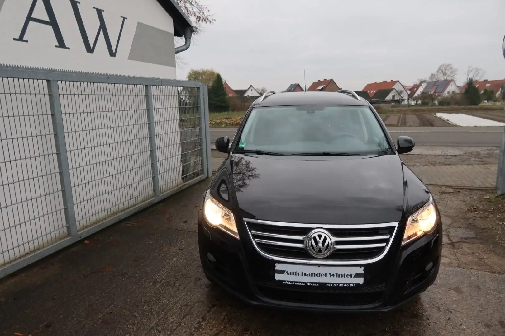 Volkswagen Tiguan Team 4Motion|1.Hand|S.Heft|Tempomat| Negro - 2