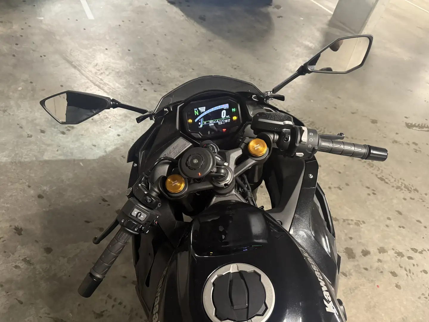 Kawasaki Ninja ZX-4RR Fekete - 2