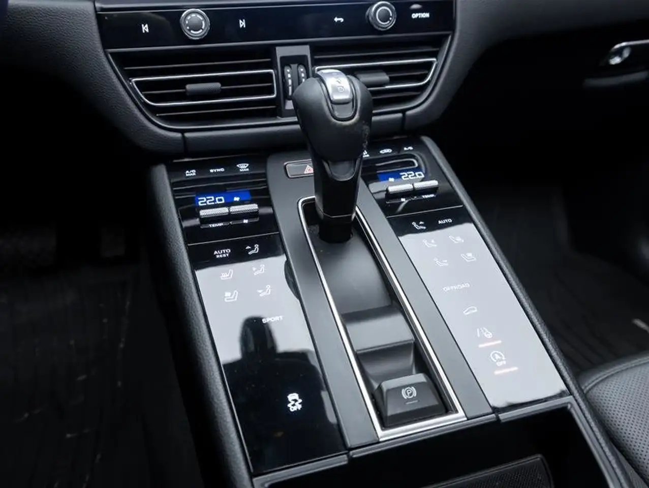 Porsche Macan снимка Porsche Macan