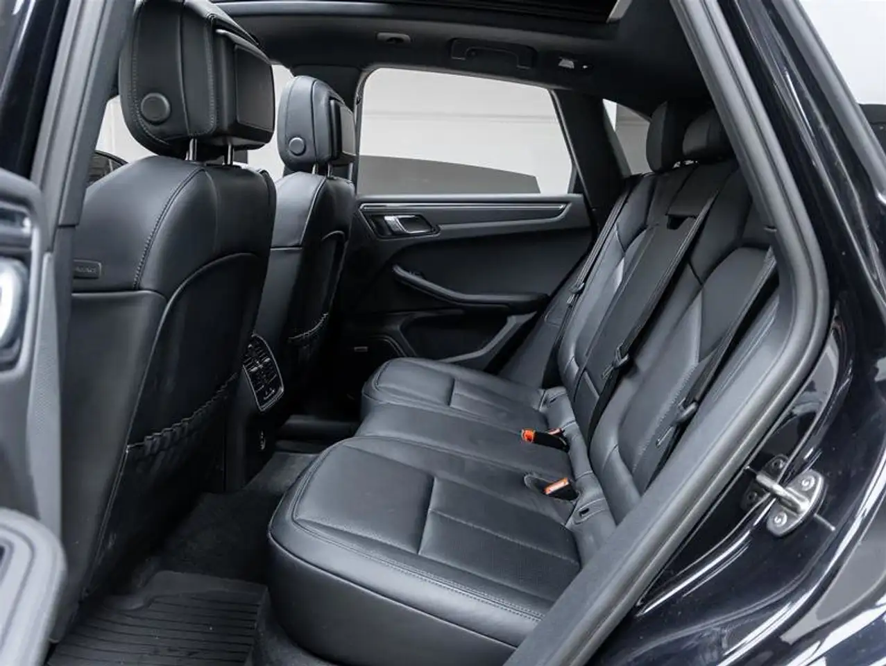 Porsche Macan снимка Porsche Macan