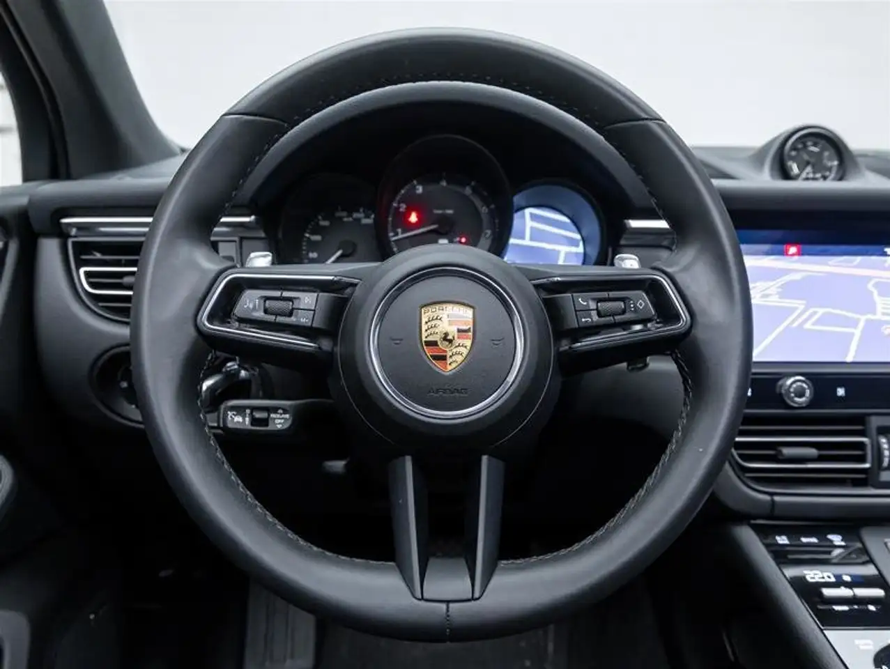 Porsche Macan снимка Porsche Macan