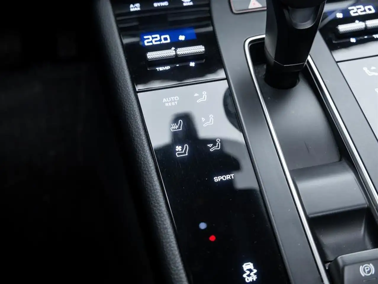 Porsche Macan снимка Porsche Macan