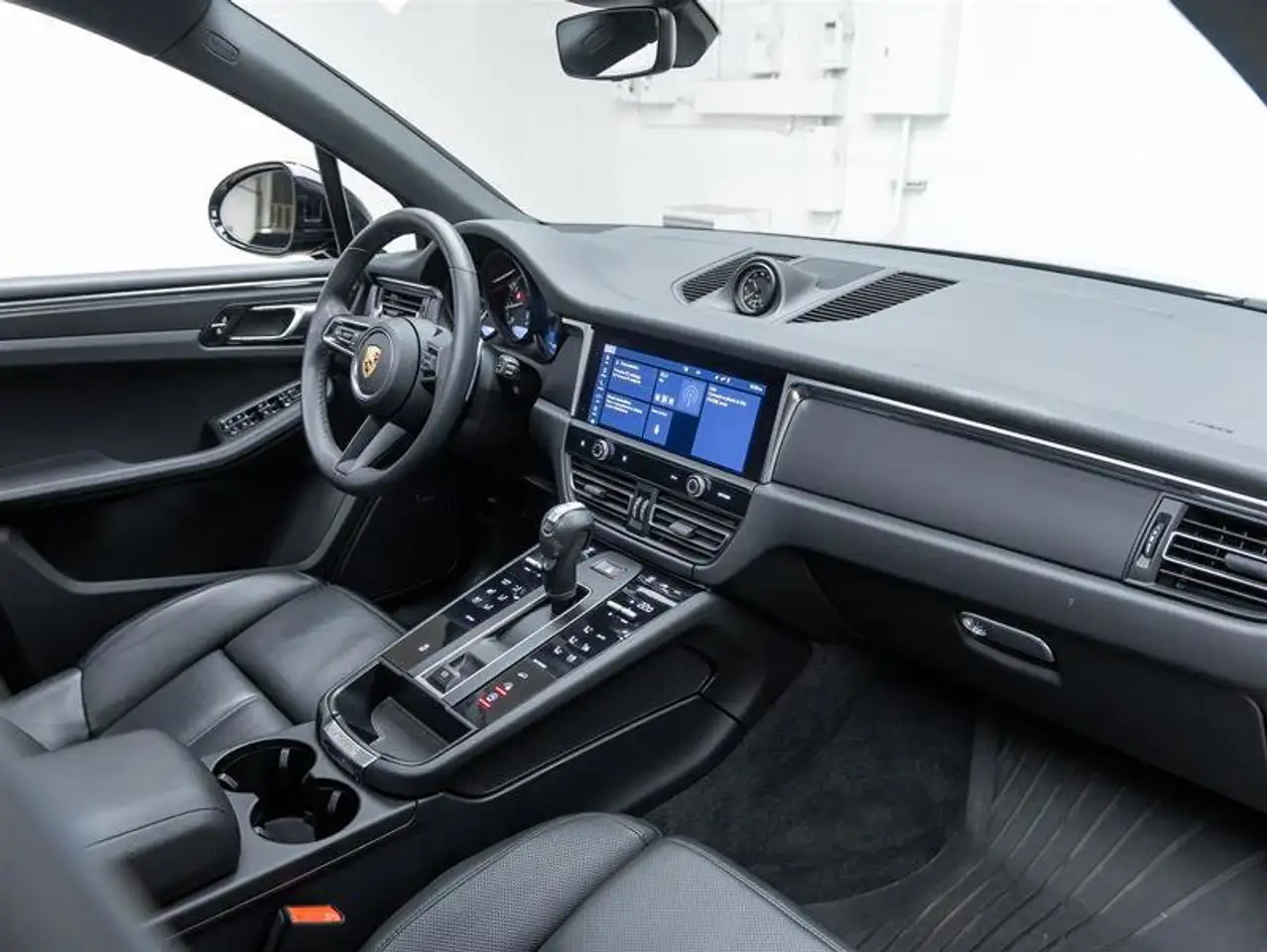 Porsche Macan снимка Porsche Macan