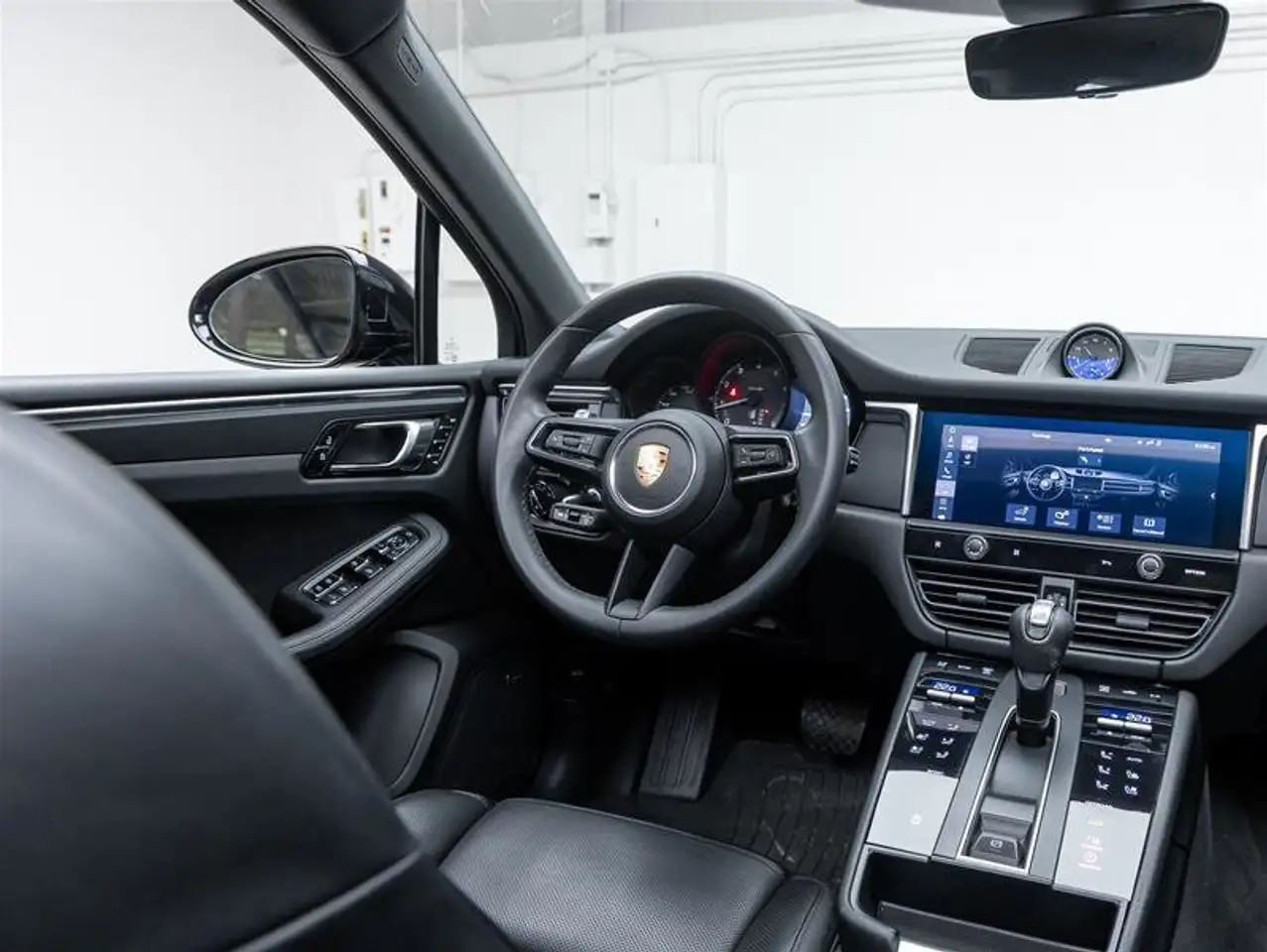 Porsche Macan снимка Porsche Macan