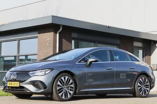 Mercedes-Benz EQE 300 Business Ed 90kWh 20inch Trekhaak Leder 641km WLTP