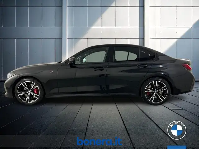 BMW 3 Series view 9