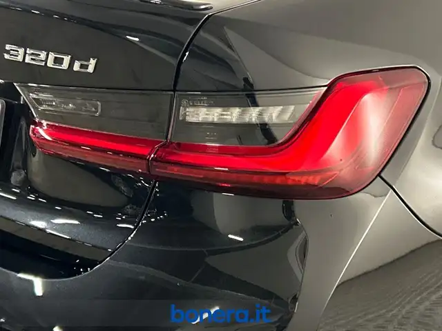 BMW 3 Series view 11