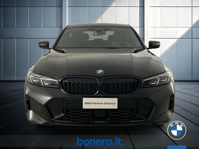 BMW 3 Series view 3