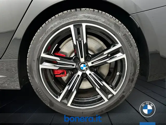 BMW 3 Series view 12