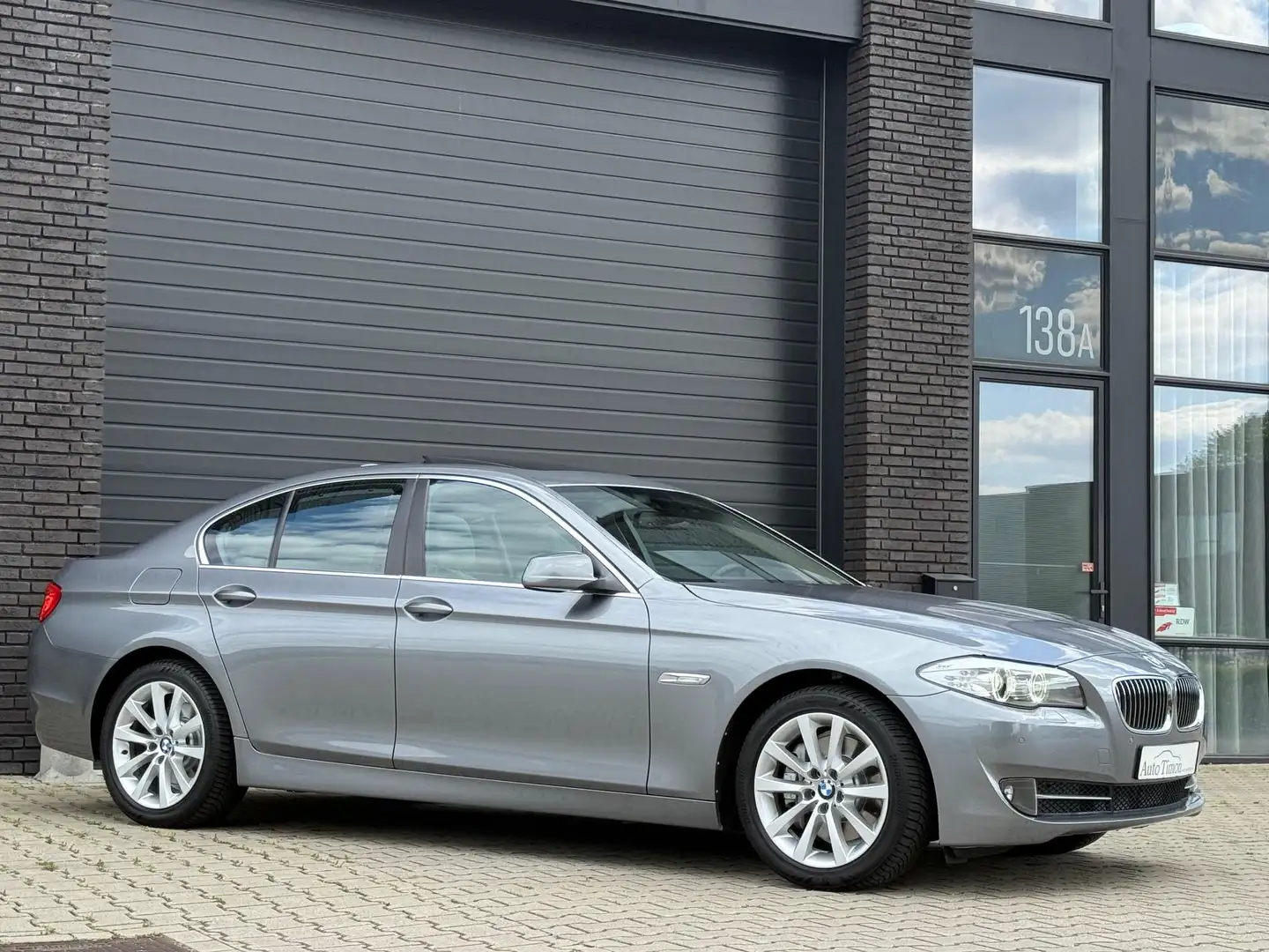 BMW 528 5-serie F10 528i Aut.-8 | 1e eig. | volledig gedoc Gris - 2