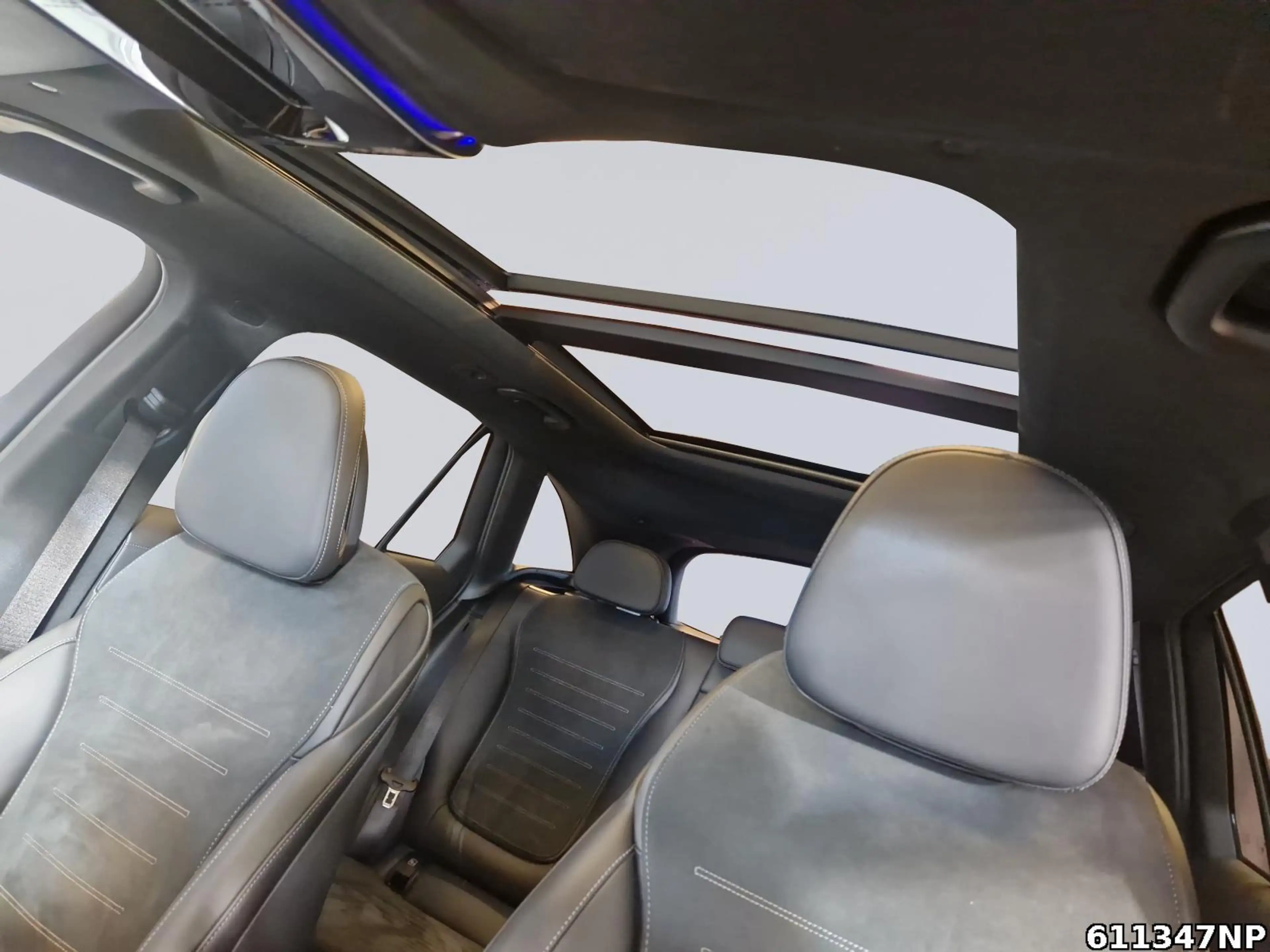 Mercedes-Benz GLC 400 e 4M AMG  Pano AHK Digital Light Memory. — photo 13