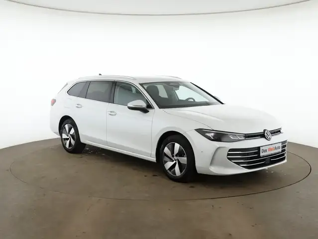 Volkswagen Passat view 2