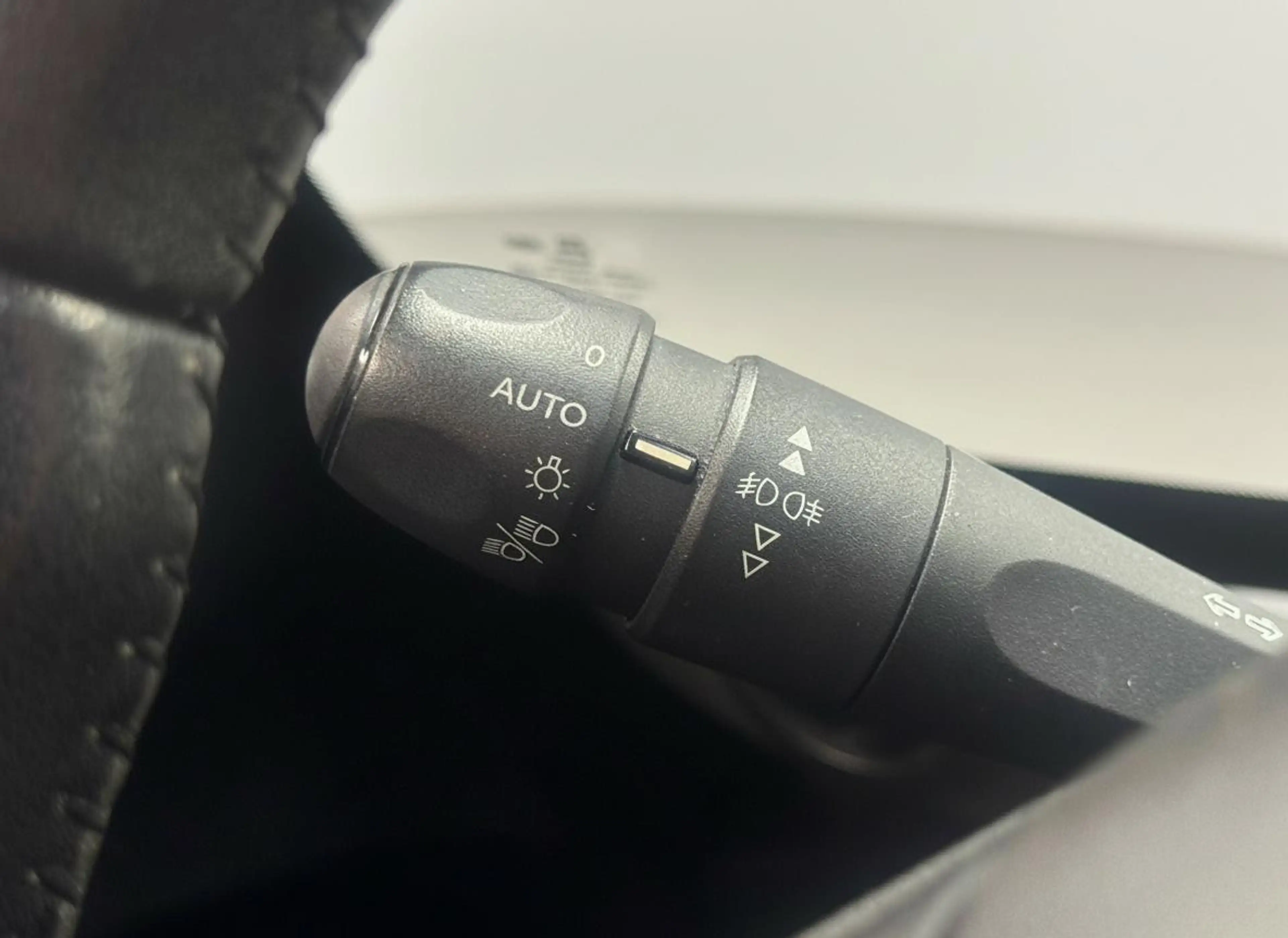 Citroen C4 Cactus 1.2 PT 110 EAT6 Shine | Automaat | Panoramadak | P — photo 23