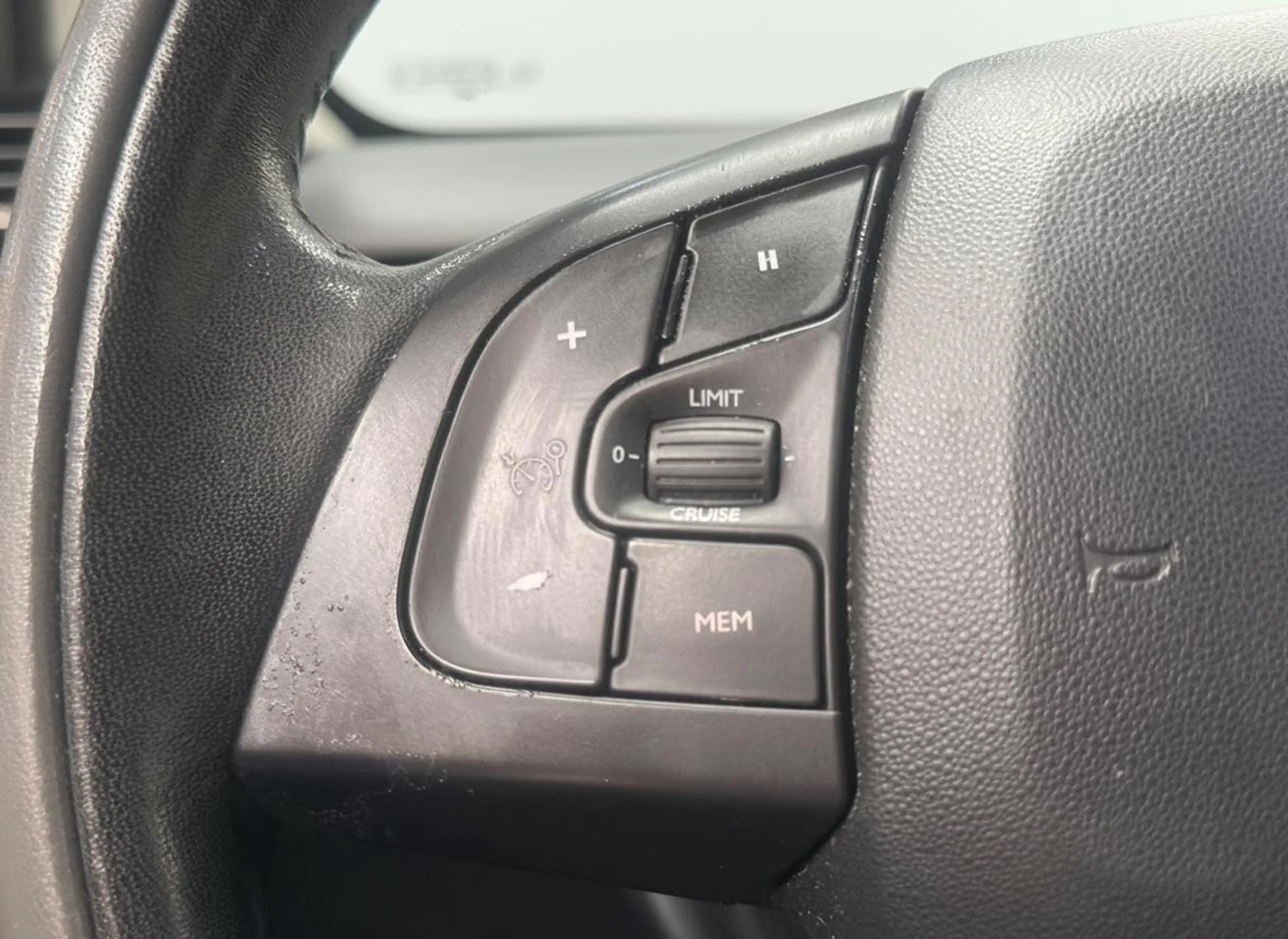 Citroen C4 Cactus 1.2 PT 110 EAT6 Shine | Automaat | Panoramadak | P — photo 16