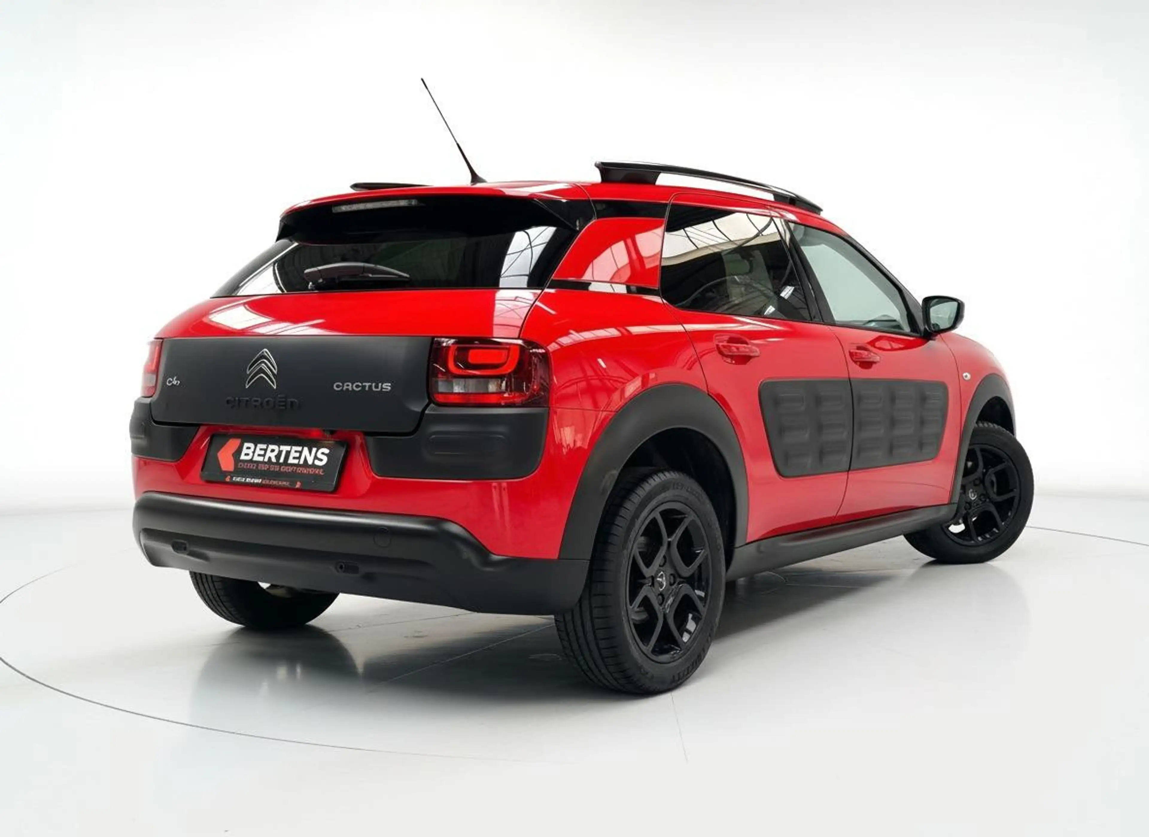 Citroen C4 Cactus 1.2 PT 110 EAT6 Shine | Automaat | Panoramadak | P — photo 2