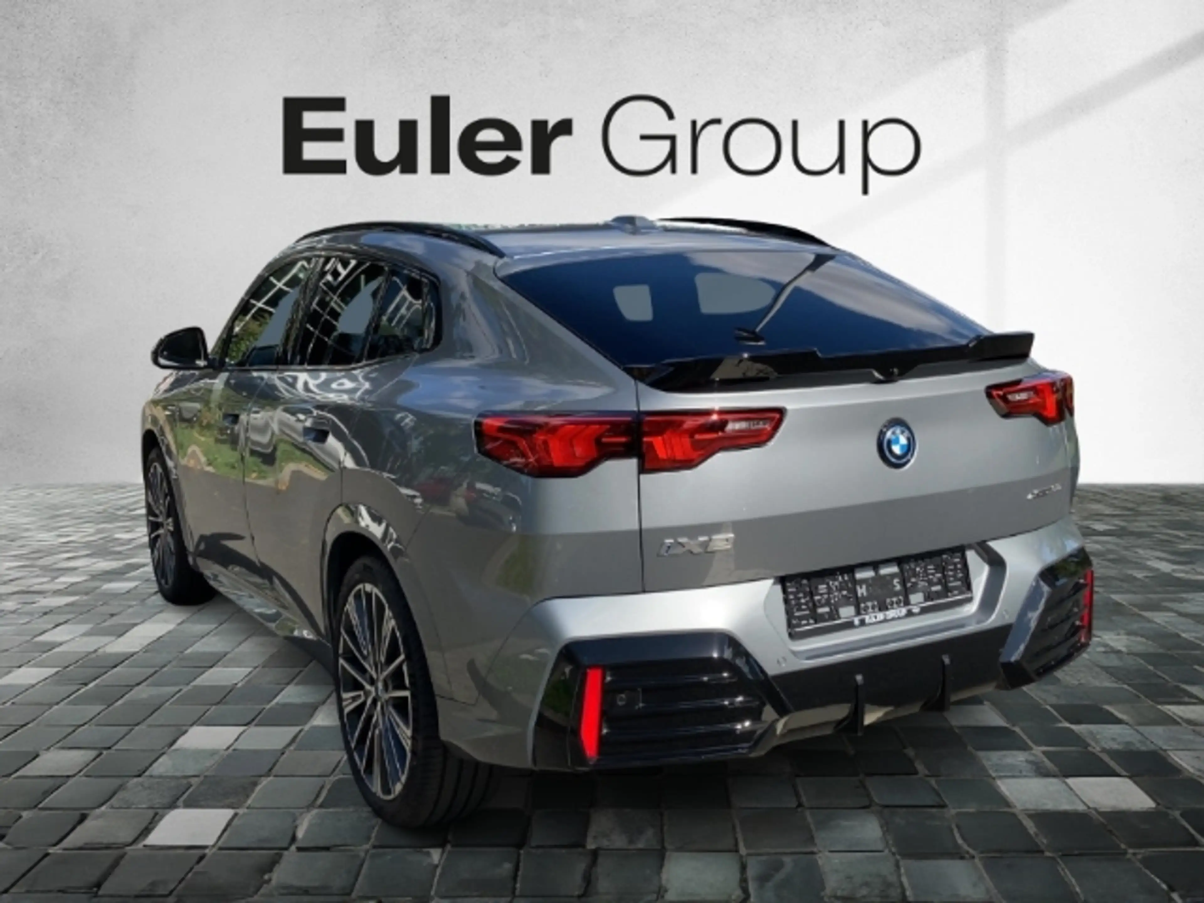 BMW X2 xDrive30 M-Sport-Pro Pano AHK 20'' Iconic adLED DA — photo 3