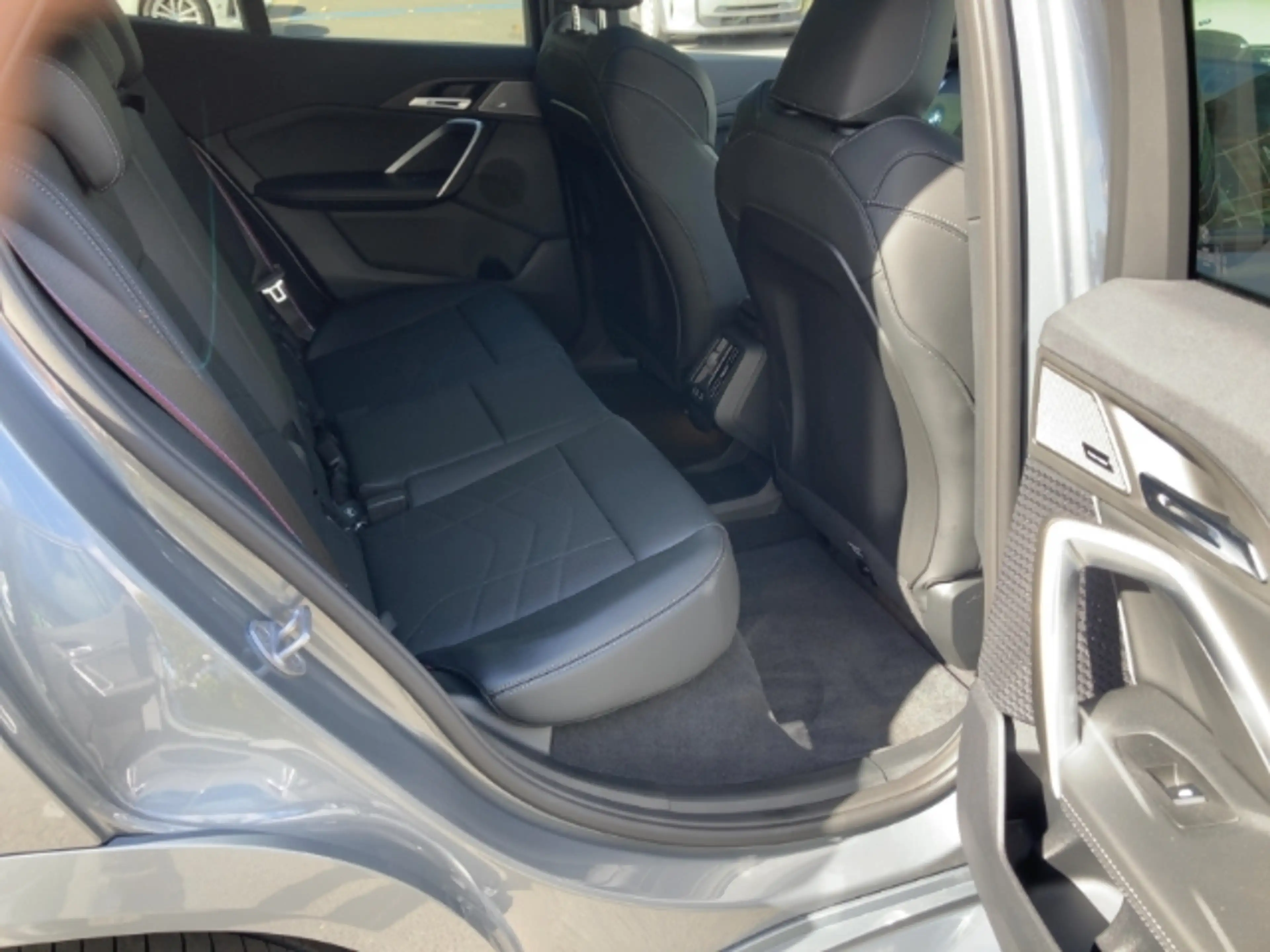 BMW X2 xDrive30 M-Sport-Pro Pano AHK 20'' Iconic adLED DA — photo 7
