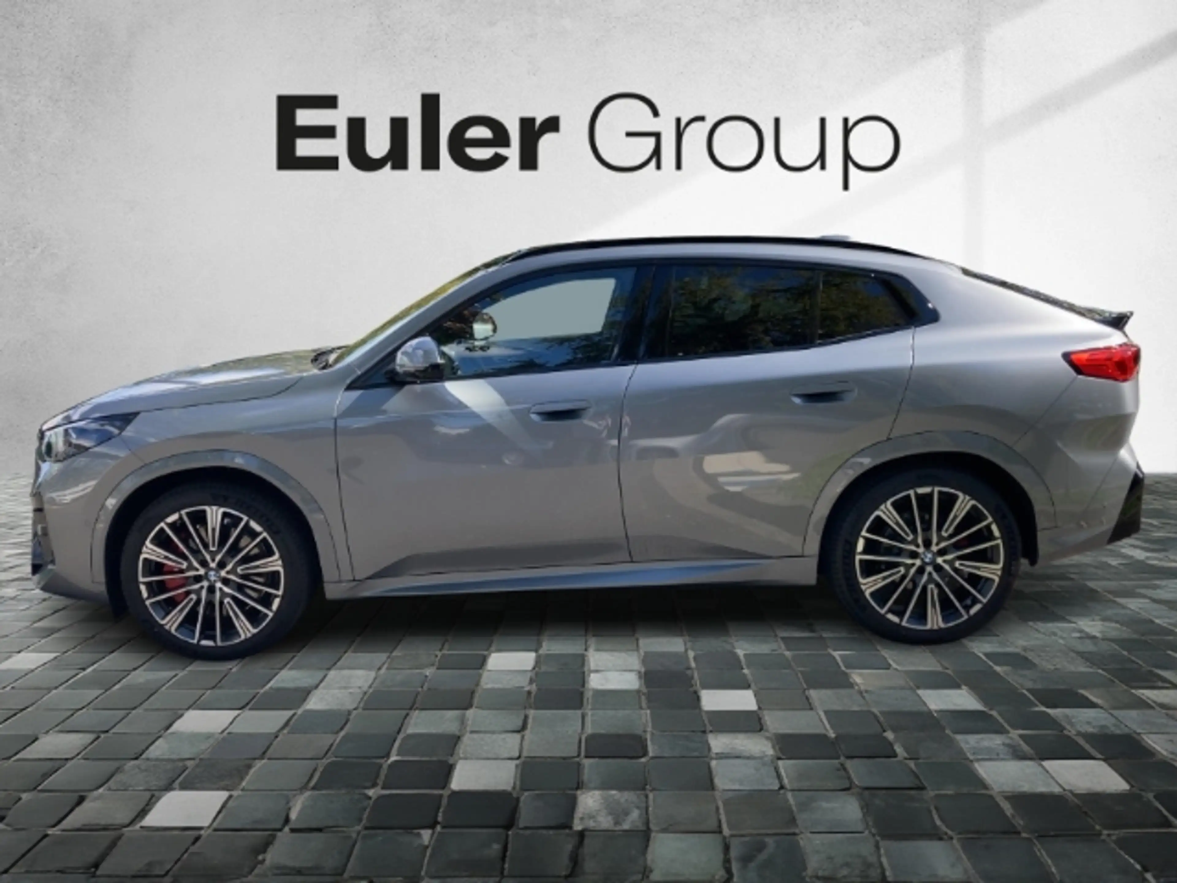 BMW X2 xDrive30 M-Sport-Pro Pano AHK 20'' Iconic adLED DA — photo 2
